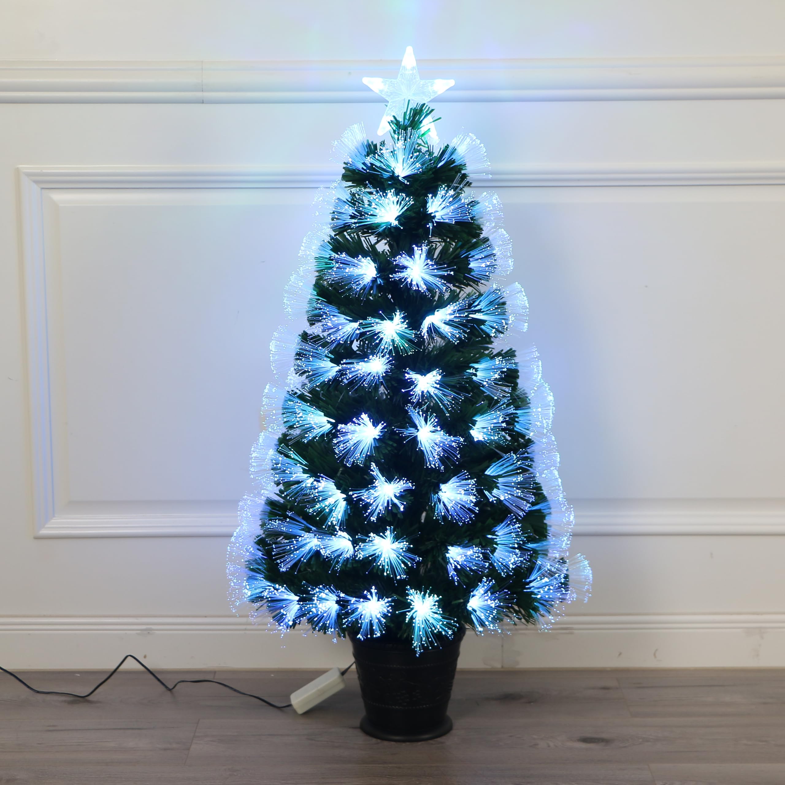 Remote Control RGB LED Pre-Lit Artificial Christmas Tree with Star Topper