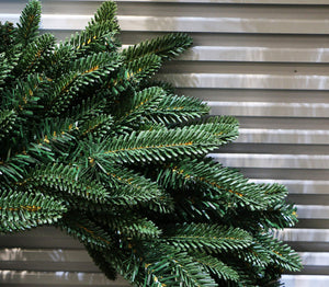 HOLIDAY STUFF 20'' Realistic Fraser Fir Christmas Wreath